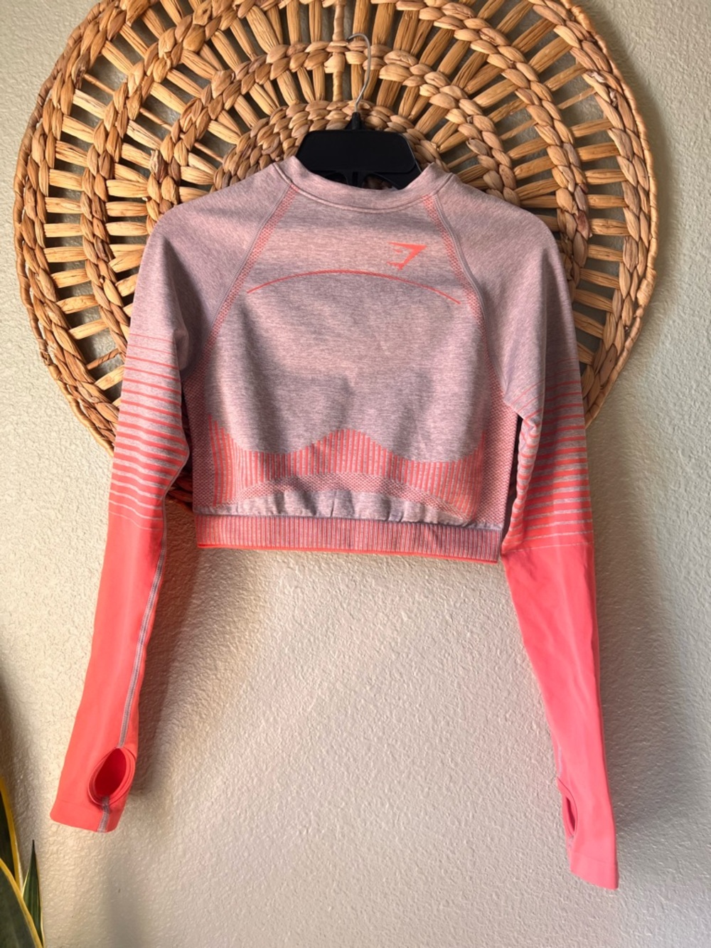 Gymshark Women's Pink Seamless Long-Sleeve Cropped Top